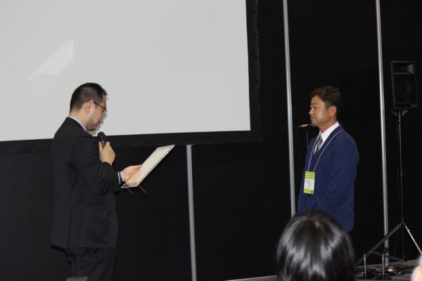 01f082d33d9a8d6ca9e1607b26df9f74299cbe0032